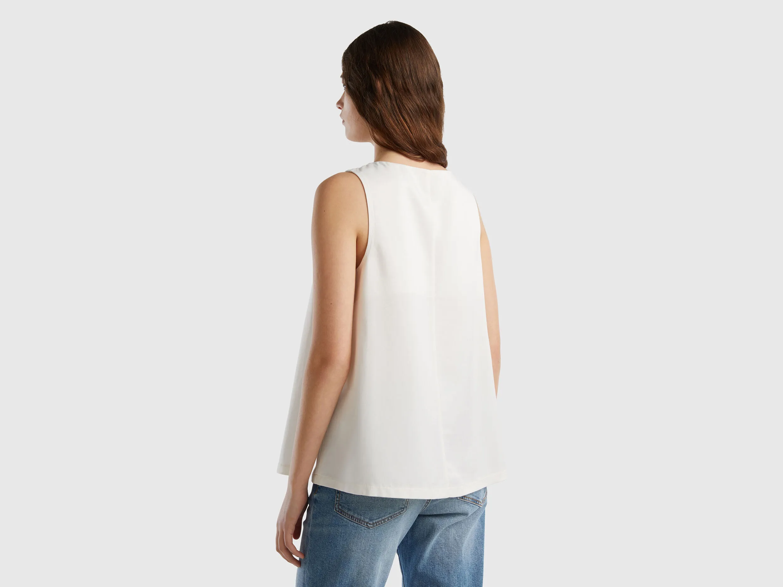 Blusa sin mangas con efecto raso