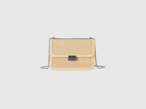 Bolso mediano beige con efecto rafia