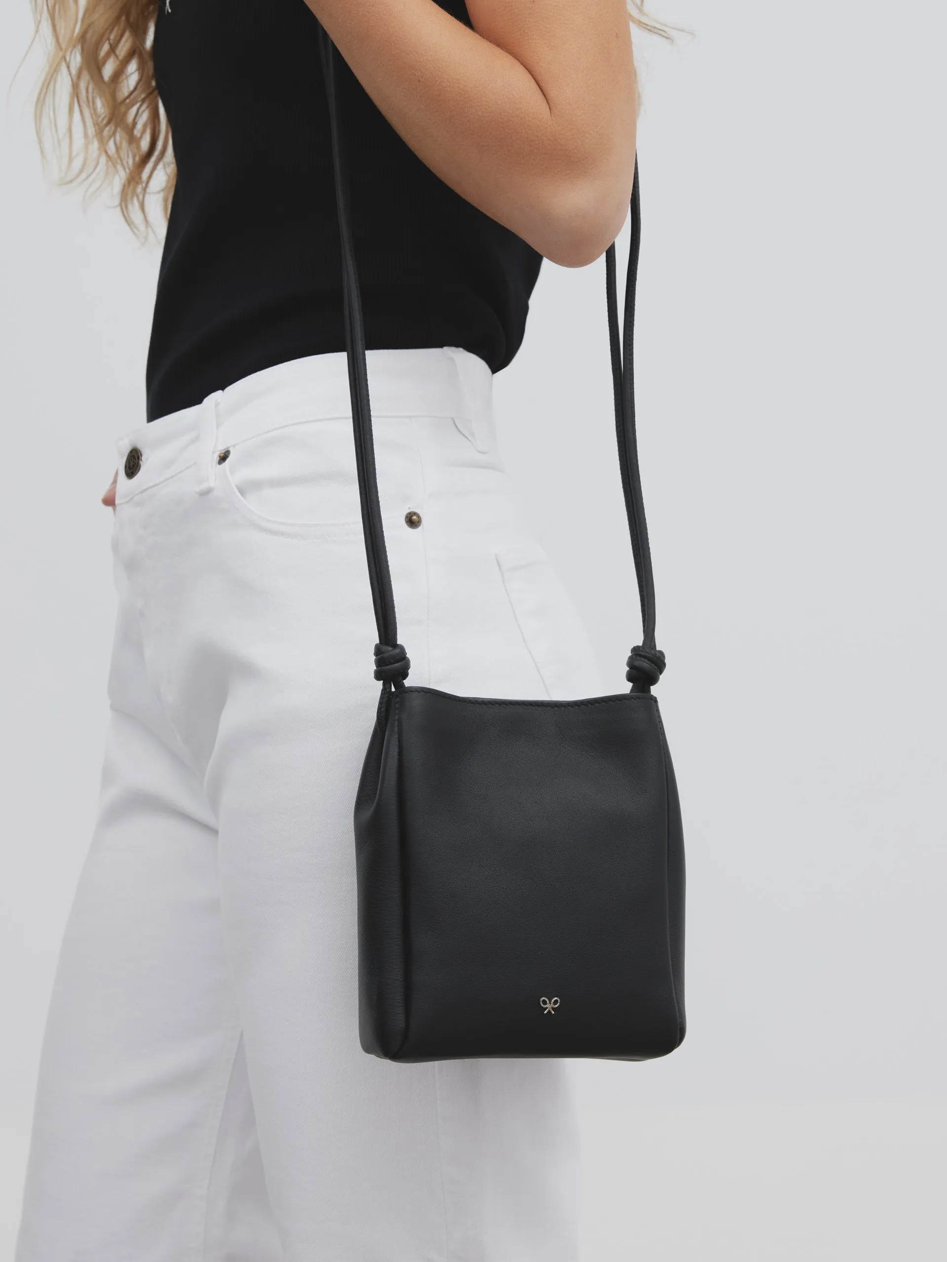 Bolso nudo piel negro