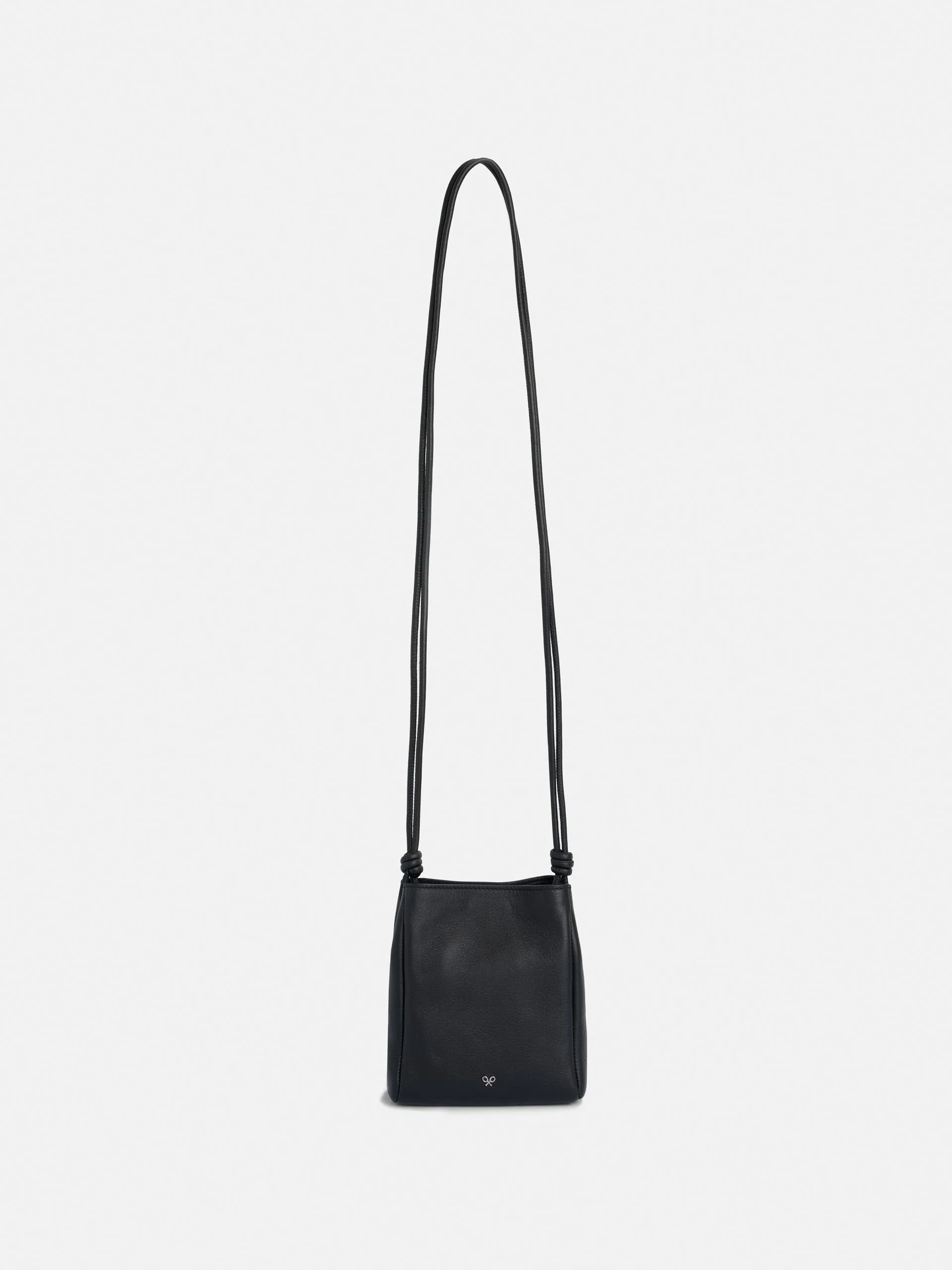 Bolso nudo piel negro