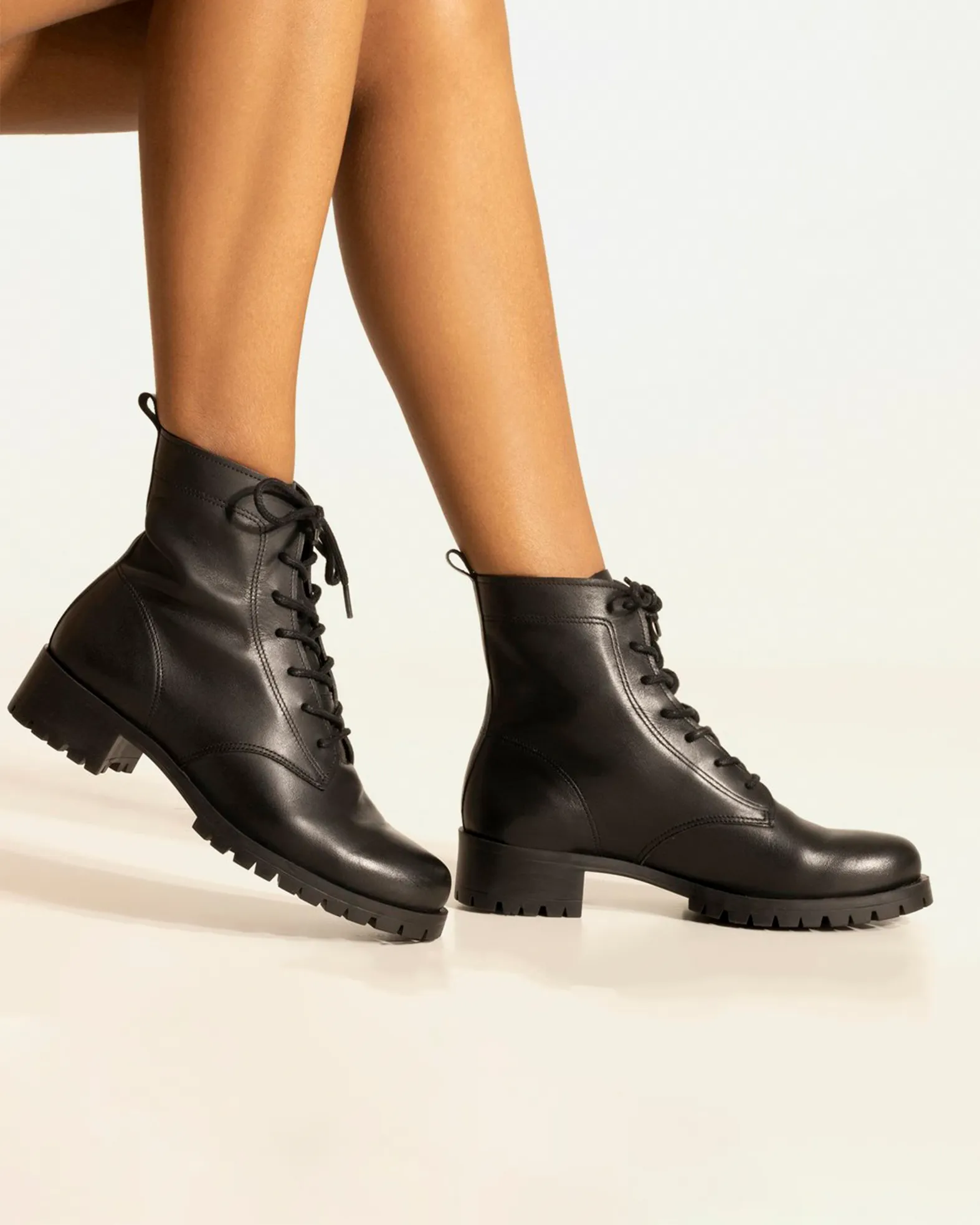 BOTA LEATHER PRETO