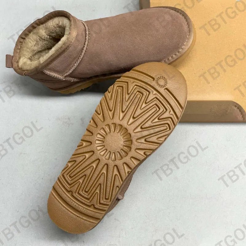 Con caja de zapatillas de piel de lujo mujeres Tasman Slides Tazz Slipper Mostaza Ultra Mini Plataforma Mezcla de lana de gamuza