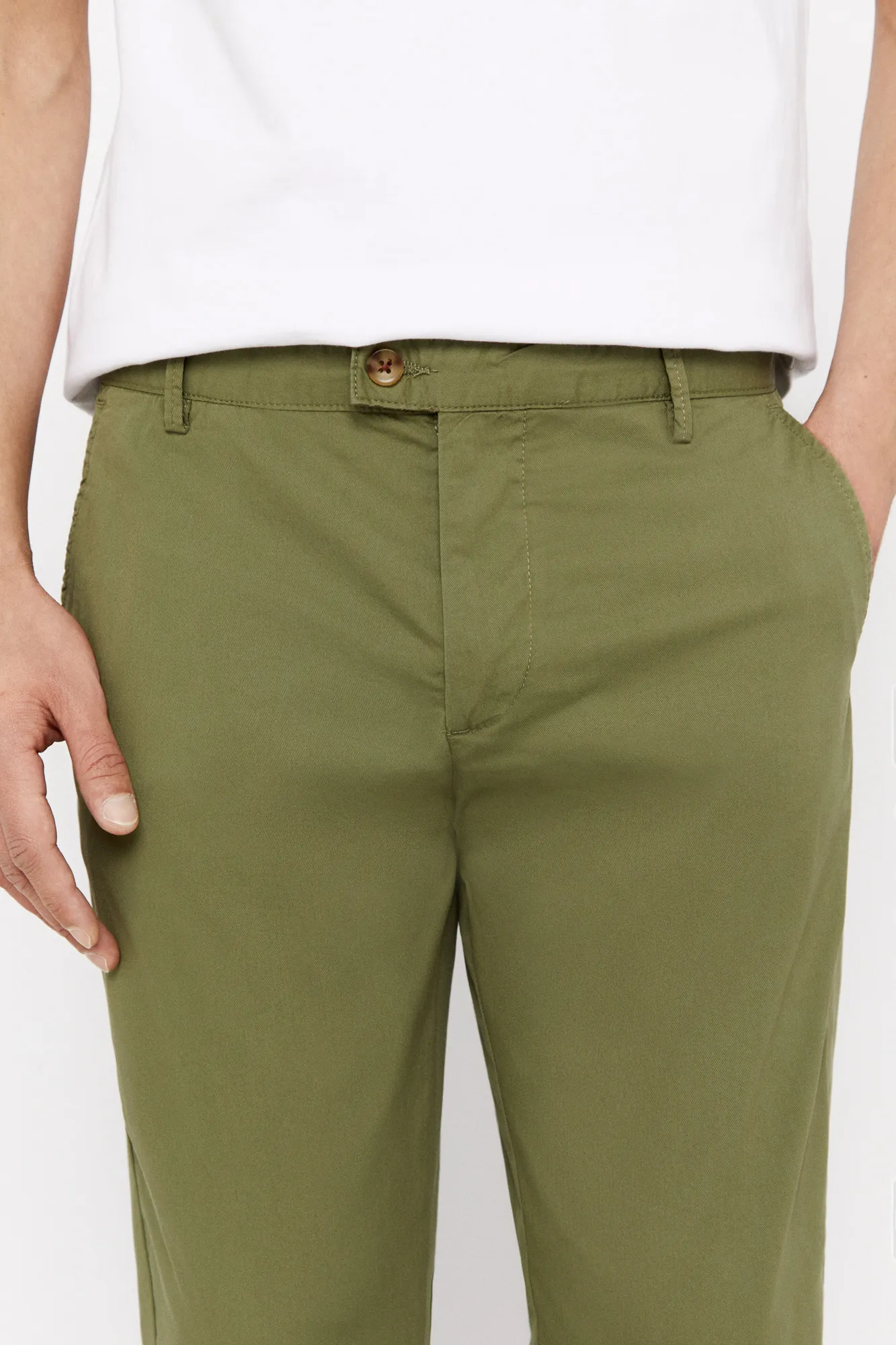 Cortefiel Pantalón chino ligero slim fit