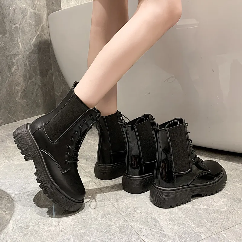 Diseñador de botas de lujo Slender con lujoso Martin Women, nuevas botas cortas versátiles de estilo negro británico para otoño 