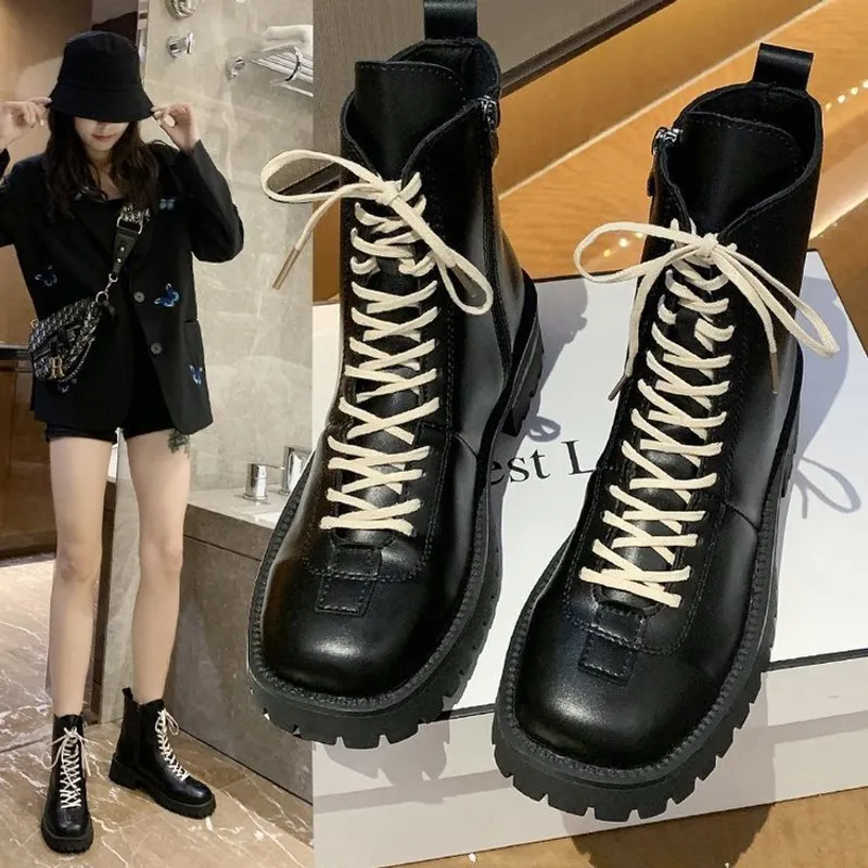 Diseñador de envío gratuito Boots Black Martin para mujeres 2024 Modelo nuevo con botas de cremallera laterales y botas de entre