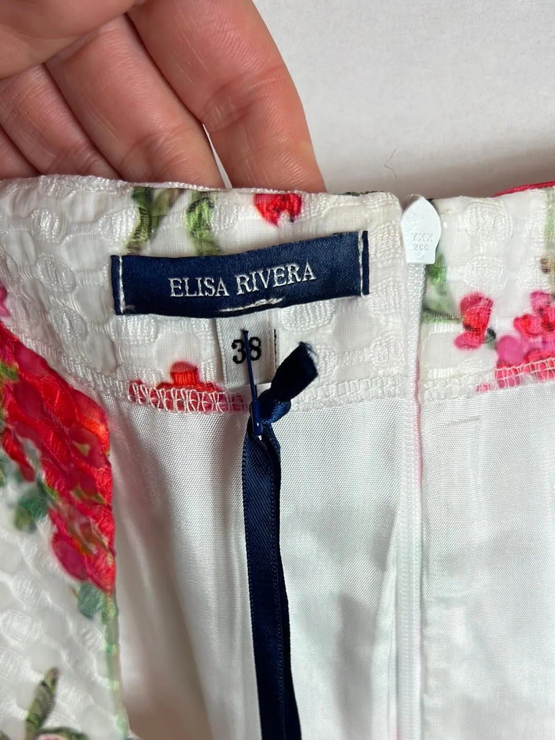 ELISA RIVERA. Vestido estampado flores textura. T 38