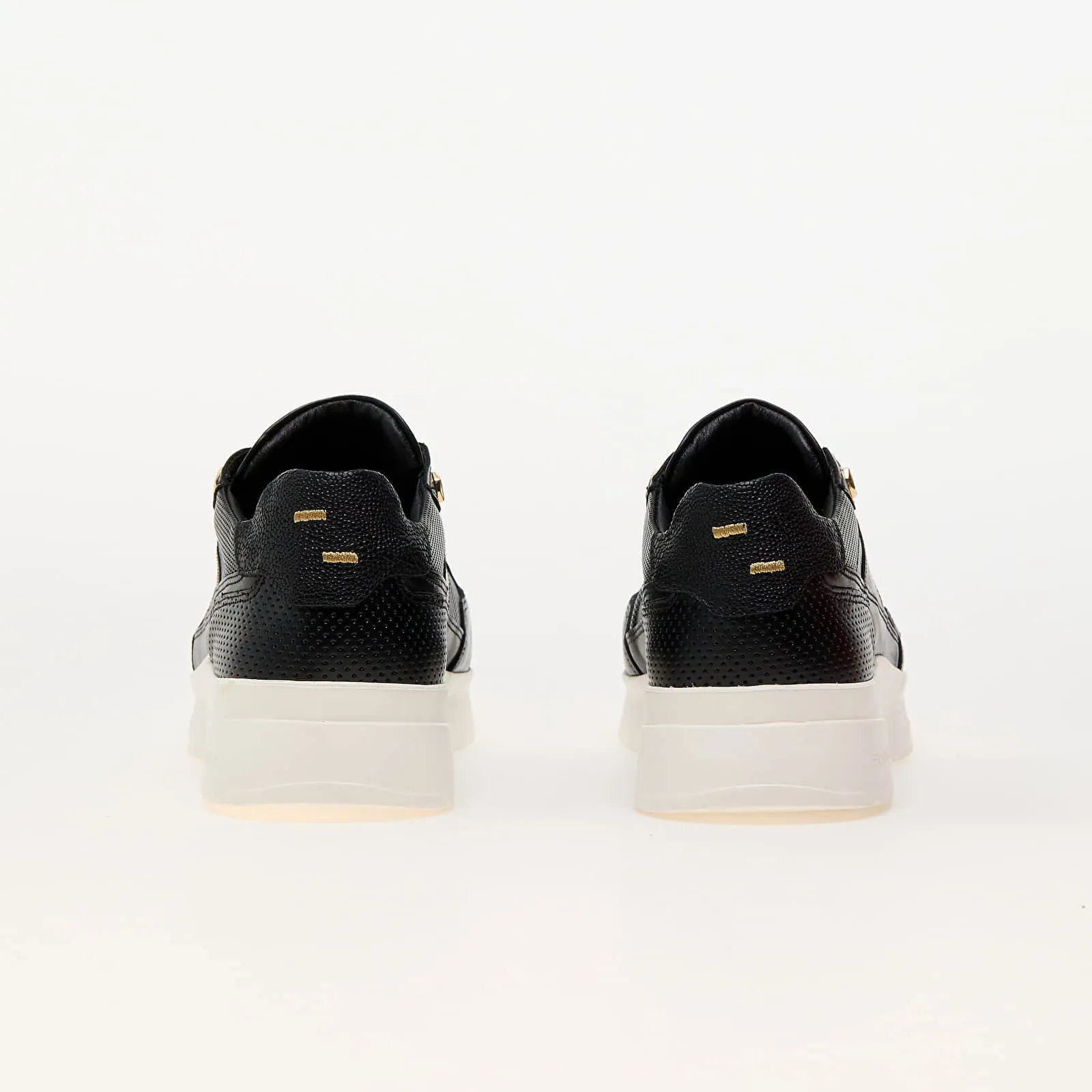 Filling Pieces Jet Runner Aten Black