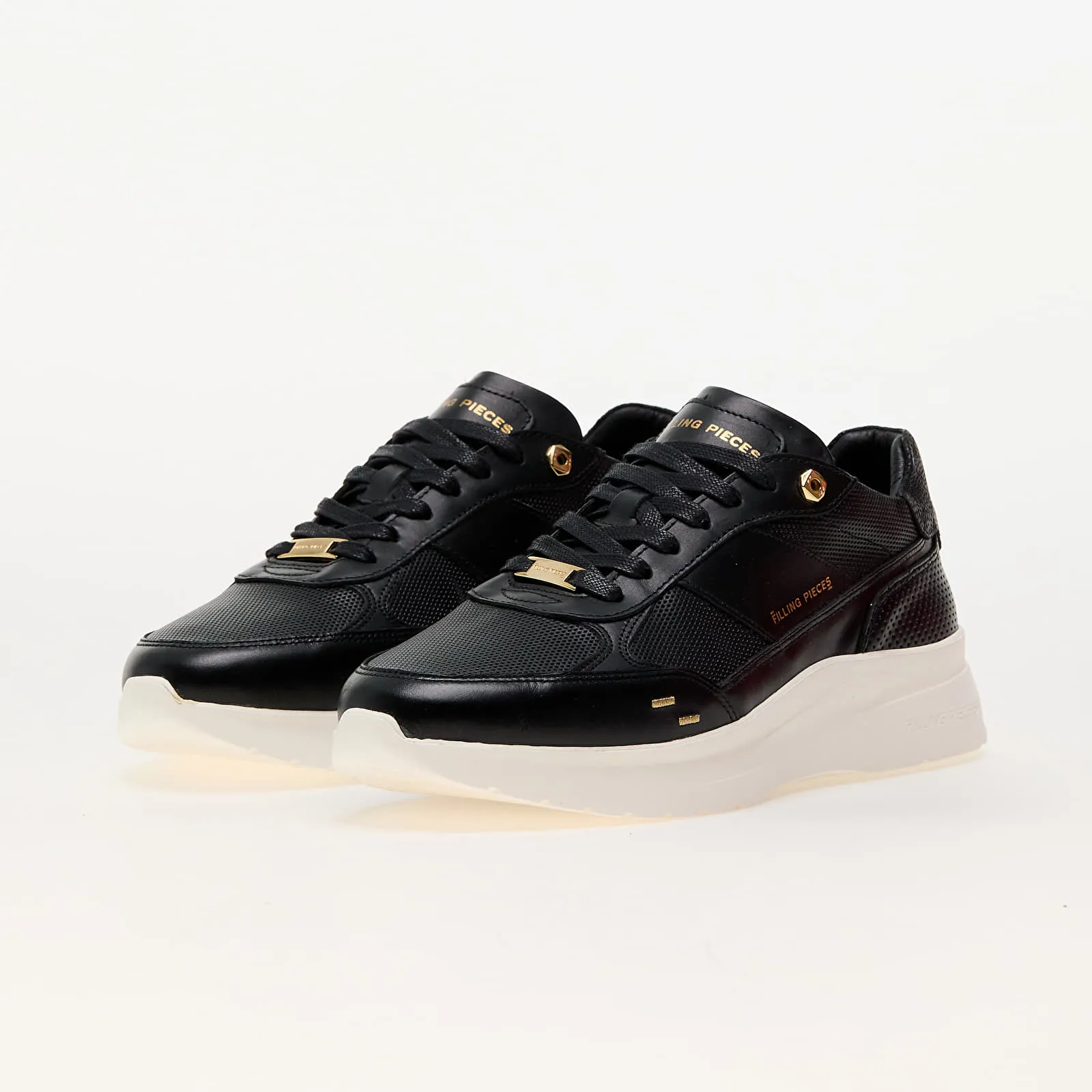 Filling Pieces Jet Runner