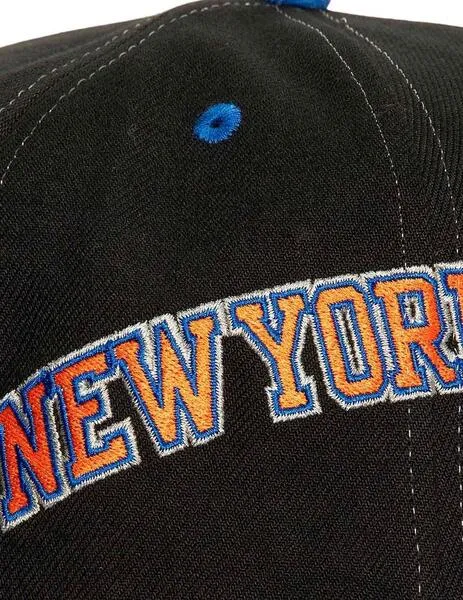 Gorra MITCHELL & NESS OVERBITE PRO KNICKS - Black