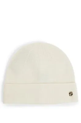 Gorro de punto de lana de cashmere con monograma Double B