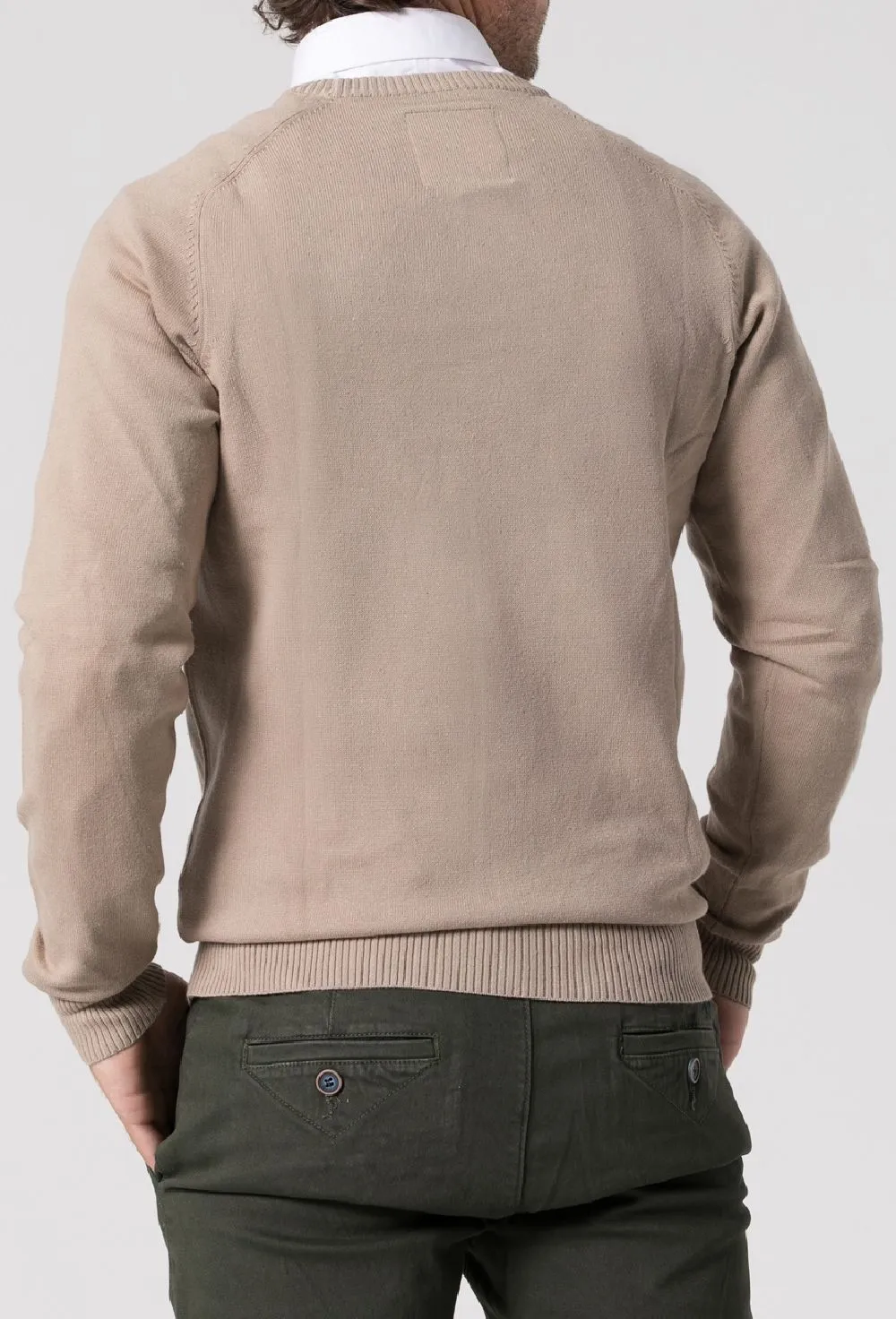 Jersey cuello pico beige de hombre