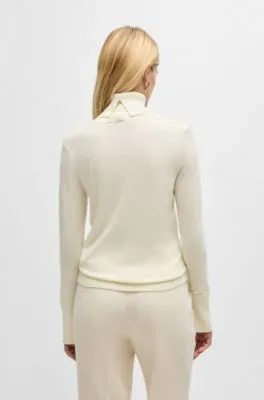 Jersey de cuello vuelto en lana, seda y cashmere