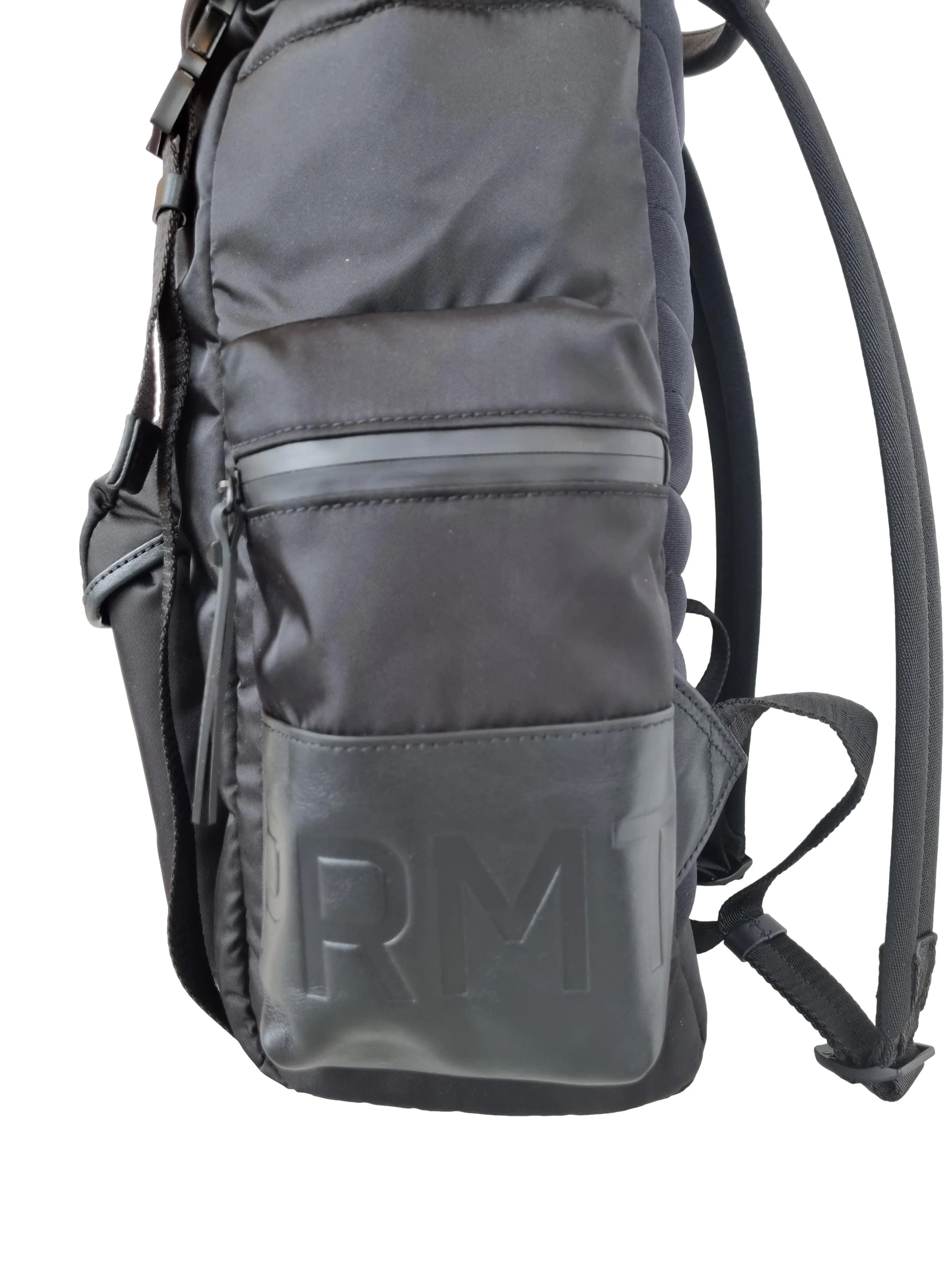 Mochila unisex PREMITA en tejido booker multibolsillos negro