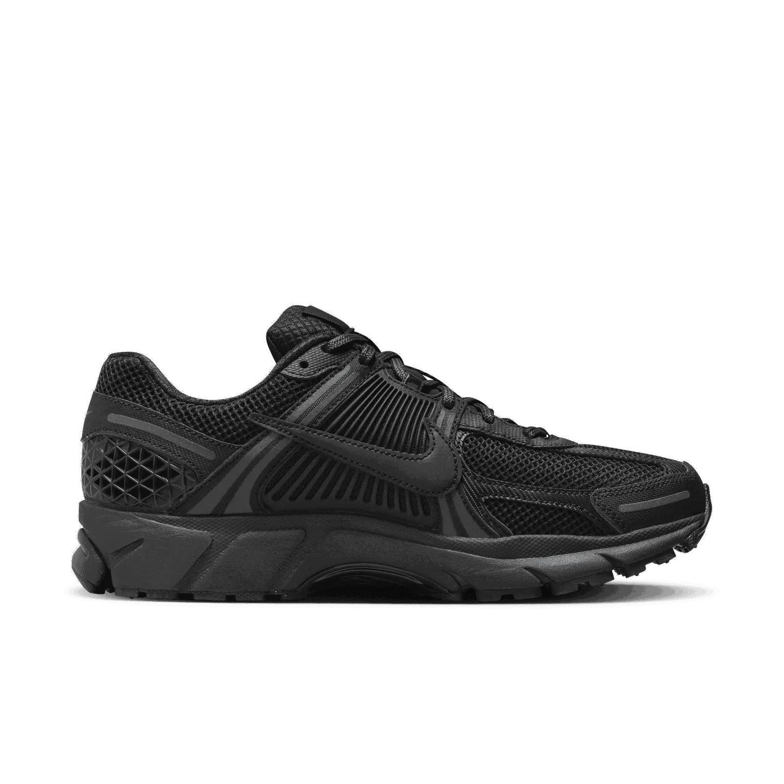 Nike Zoom Vomero 5 "Triple Black"