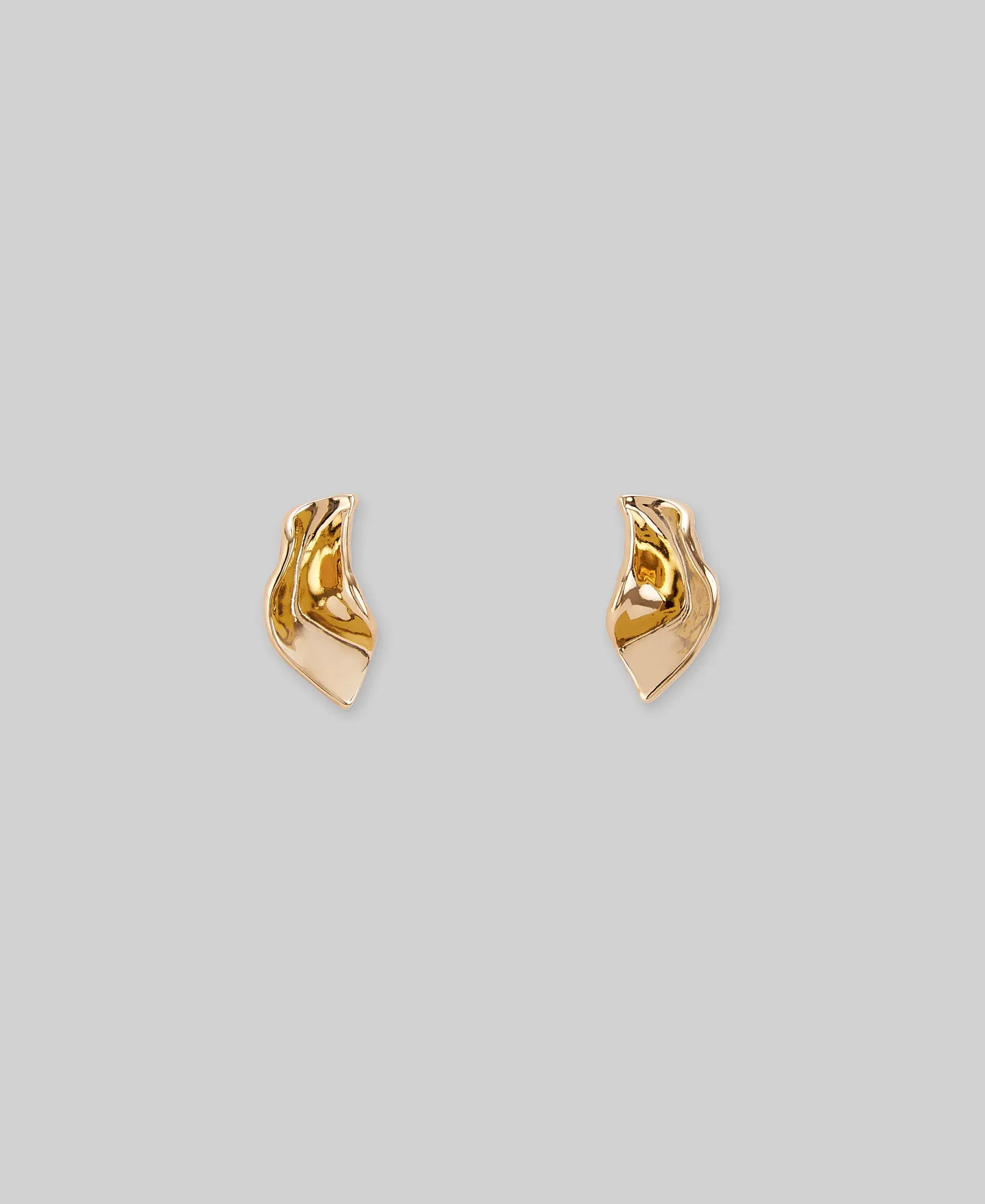 Pendientes dorados hoja mujer