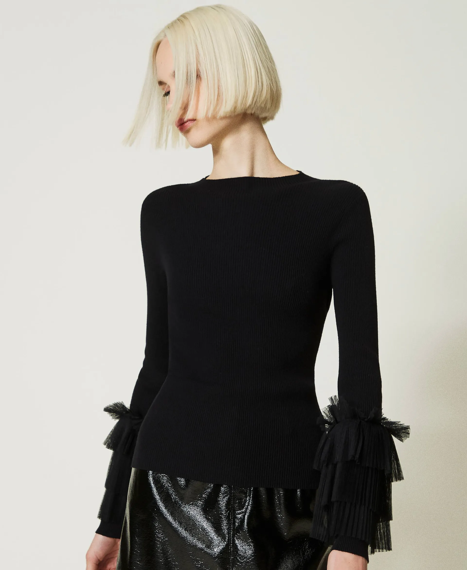 Pull ajusté avec tulle plissé