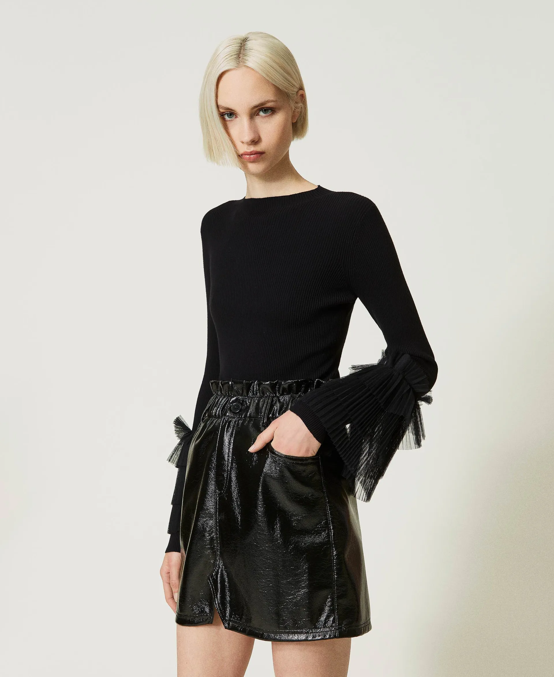 Pull ajusté avec tulle plissé