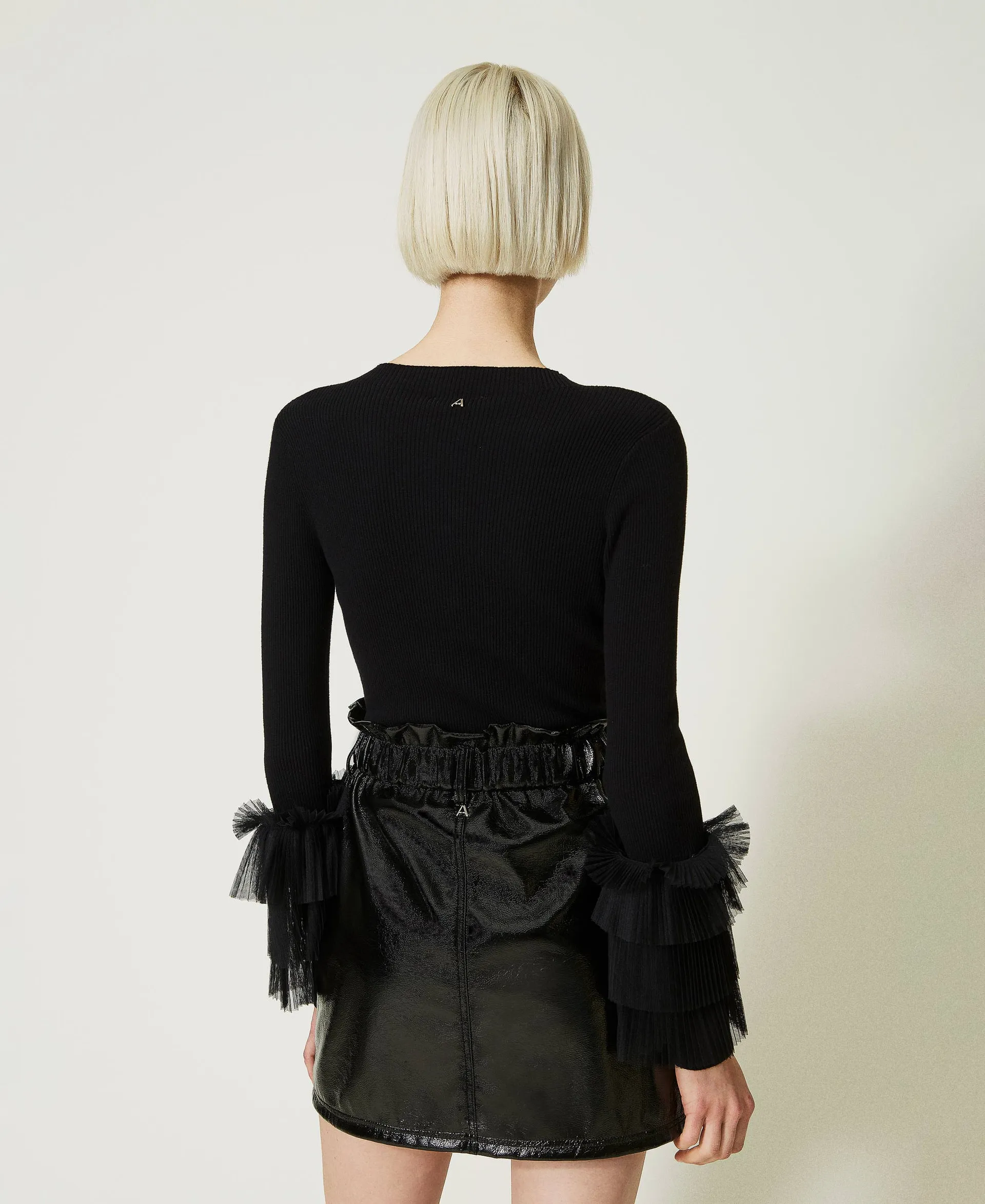 Pull ajusté avec tulle plissé