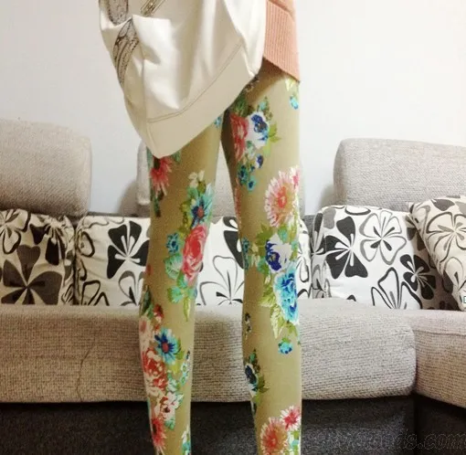 Vintage Fresh Floral Print Graffiti Leggings 